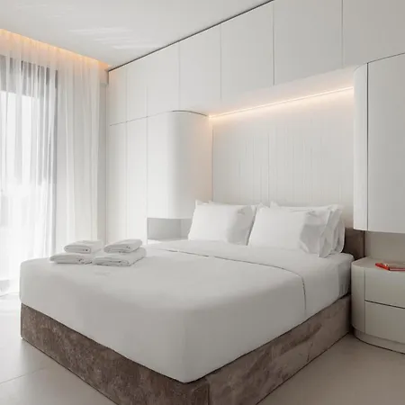Nuveel Exclusive Villa *